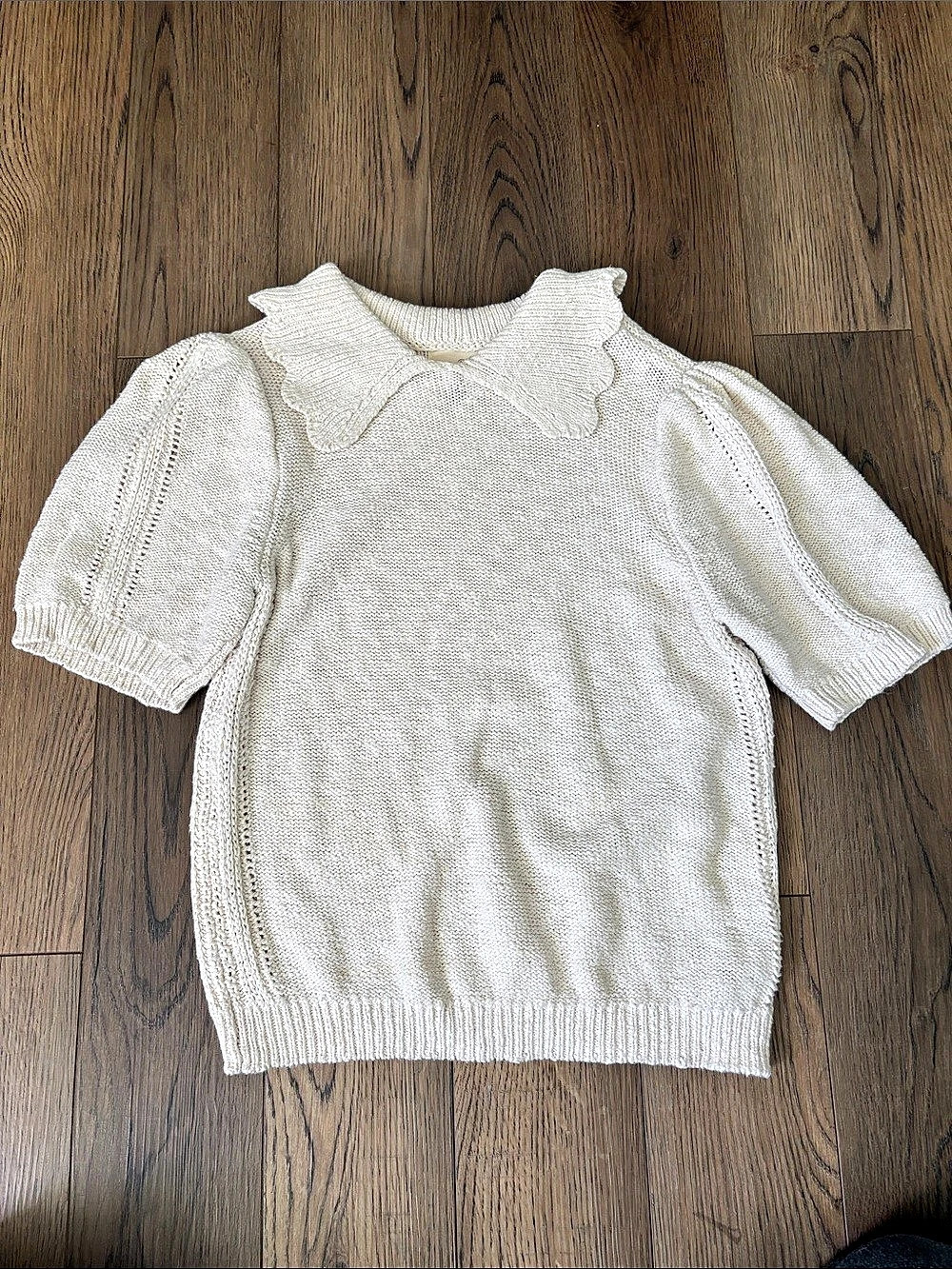 Universal Thread Ruffle Collar Knit Sweater in Cream Size Small Like New